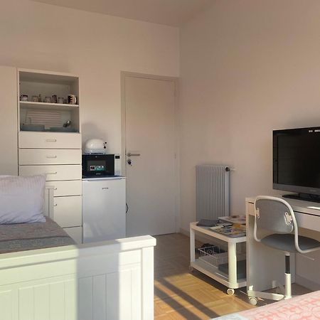 Mirela'S Private Room With Key, Ac, Lift & Balcony In The Center Of Nice On The Cote D'Azur Exterior foto